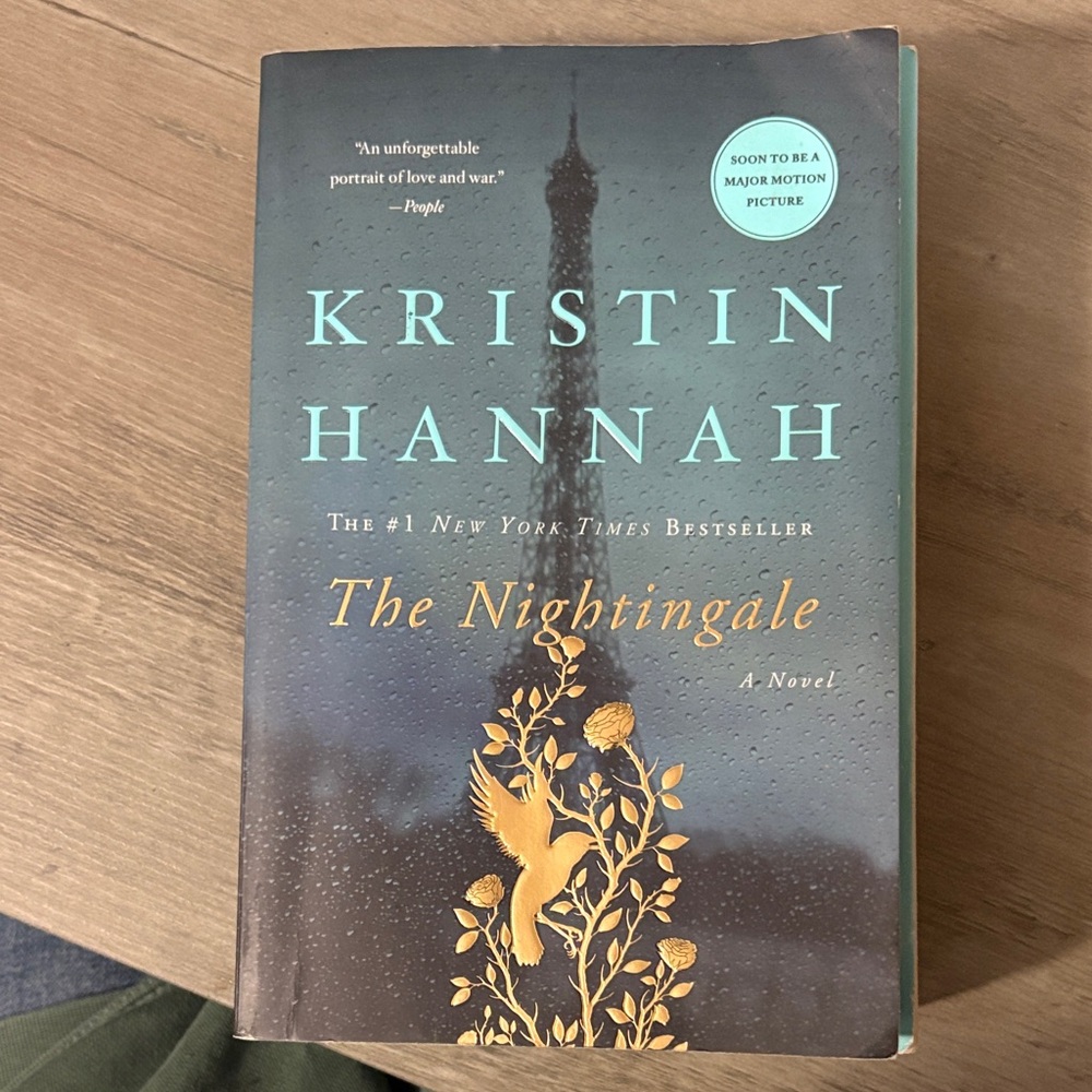 The Nightingale by - Blue and Gold Cover